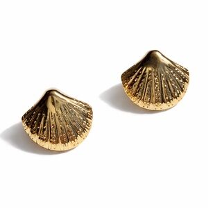 Shell Stud Earrings Gold Plated